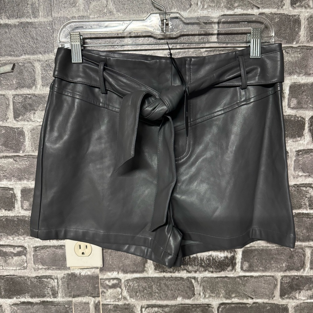 NWT Storia faux leather shorts gray tie waist
